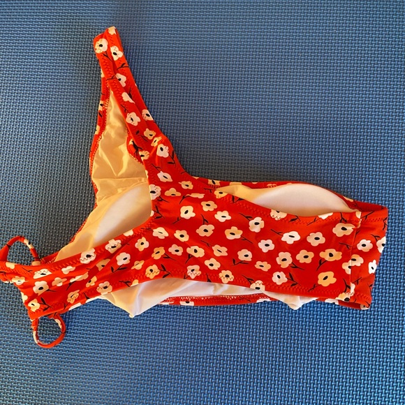 One Shoulder Bikini Swim Top Floral Large with pads White Flower Red - Picture 2 of 6